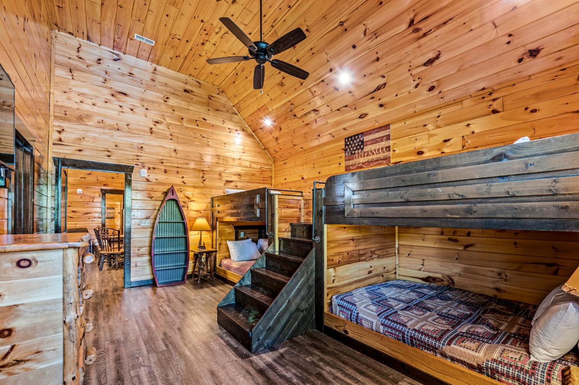 The Mighty Crabapple Manor By Stony Brook Cabins Gatlinburg Exterior photo